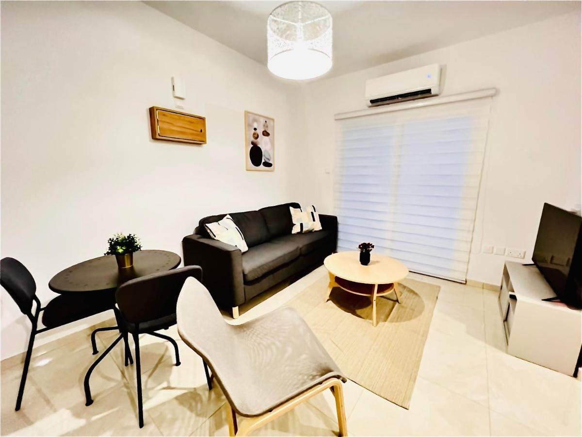 Apartmán Lina 25 Larnaca Exteriér fotografie